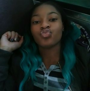 Meet your Posher, Latonya